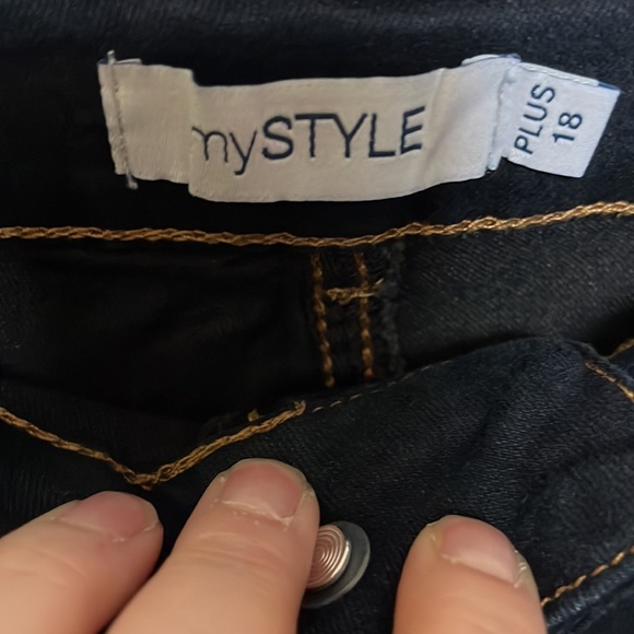 NWT ladies Bermuda jean shorts plus size - Picture 6 of 7